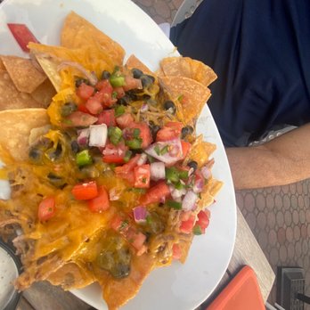 The Sailhouse - Nachos. Eh... - Seafood Near Me - Tarrytown, New York