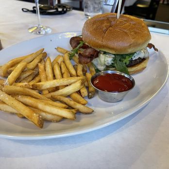 Southern Bistro - The AM Burger - American Near Me - Sandy Springs, Georgia Southern Bistro - The AM Burger - American Near Me - Sandy Springs, Georgia