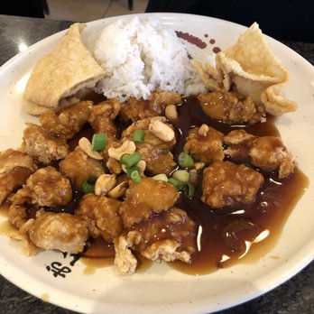 Triple Eight's - That sauce is boss!  Easily worth trying, if you like cashew chicken! - Chinese Near Me - Springfield, Missouri