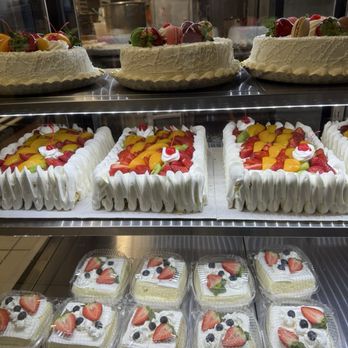 Mil Hojas bakery - Tres Leches - Bakeries Near Me - Placentia, California