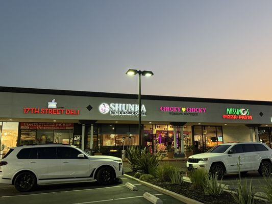 Shunka Sushi & Japanese Cuisine by null