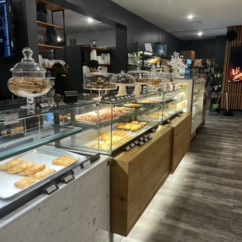Ellinikon - Mediterranean Near Me - Highland Park, New Jersey