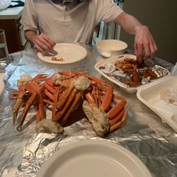 Waynes Delicious Eats - Crab legs, shrimp, & hush puppies!