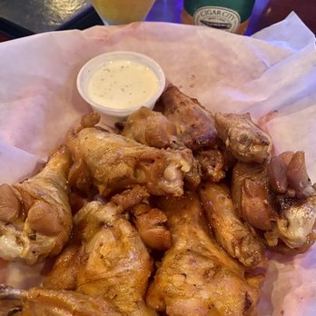 Atlas Tap House - Smoked Chicken Wings (10pieces) - Barbeque Near Me - Myrtle Beach, South Carolina