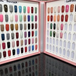 Modern Nails - Dipping colors.