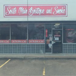 South Main Boutique & Smoke - Only smoke shop on this side of town that I could find.