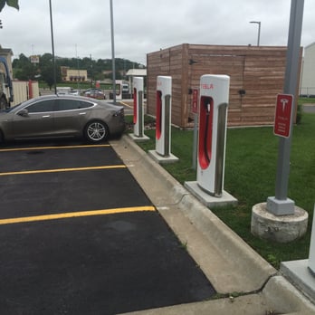 Tesla Supercharger Topeka - 8 chargers! - EV Charging Stations Near Me - Topeka, Kansas Tesla Supercharger Topeka - 8 chargers! - EV Charging Stations Near Me - Topeka, Kansas