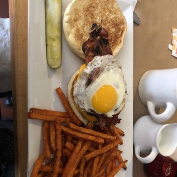 Pipin's Pub - Brunch burger with sweet potato fries - Pubs Near Me - Brooklyn, New York Pipin's Pub - Brunch burger with sweet potato fries - Pubs Near Me - Brooklyn, New York