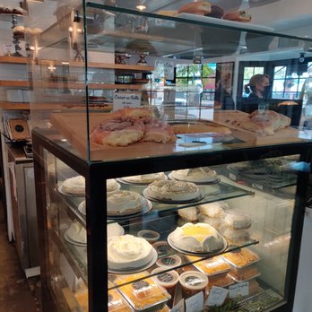 Jongewaard's Bake n Broil - Bakery Items - American Near Me - Long Beach, California