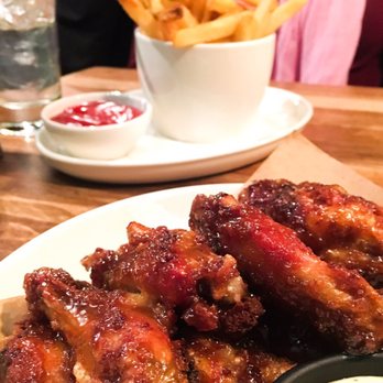 Moxies - Chicken wings - Canadian (New) Near Me - Toronto, Ontario