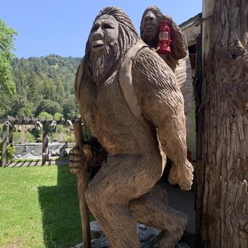 Grandfather Tree - Big foot with baby on board - Souvenir Shops Near Me - Piercy, California