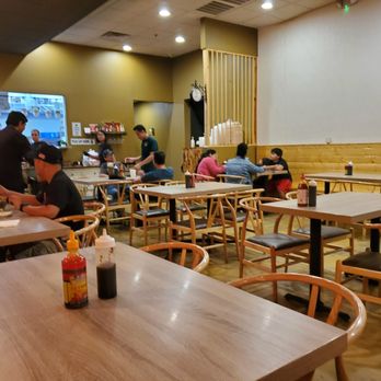 Pho Saigon 8 - the interior of a restaurant - Vietnamese Near Me - Las Vegas, Nevada