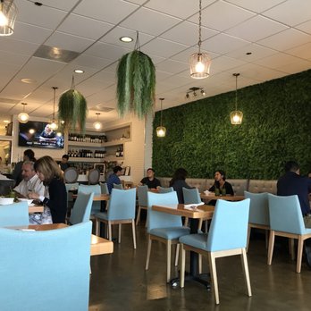 Supreme Thai Bistro - Cute interior - Thai Near Me - Chantilly, Virginia