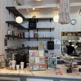 ALO Cafe - Front counter - Vegetarian Near Me - Honolulu, Hawaii