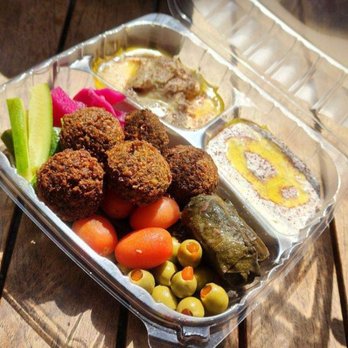 Alani Mediterranean - Perfect mezza plate with a variety of veggies. Just what I needed! - Mediterranean Near Me - Oregon City, Oregon