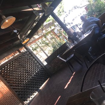 Limelight Bar & Cafe - Outdoor patio - American Near Me - Sacramento, California Limelight Bar & Cafe - Outdoor patio - American Near Me - Sacramento, California