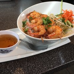 Grilled Honey Prawn Vermicelli bowl.. yum!!