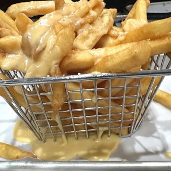 Brooklyn Dip And Burger - Cheese fries - Burgers Near Me - Mineola, New York
