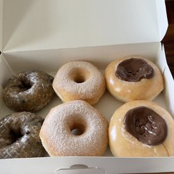 Sugarboy Donuts - The Nutella filled is no longer the cinnamon sugar donut. :-(