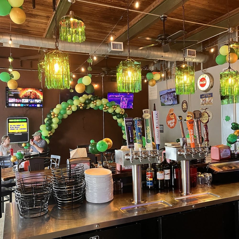 Al's Pizza Shop - Pizza Near Me - San Antonio, Florida