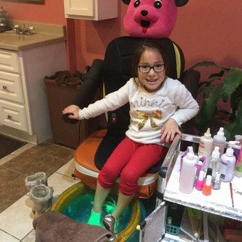 Nail Luv - Nail Salons Near Me - Merrillville, Indiana