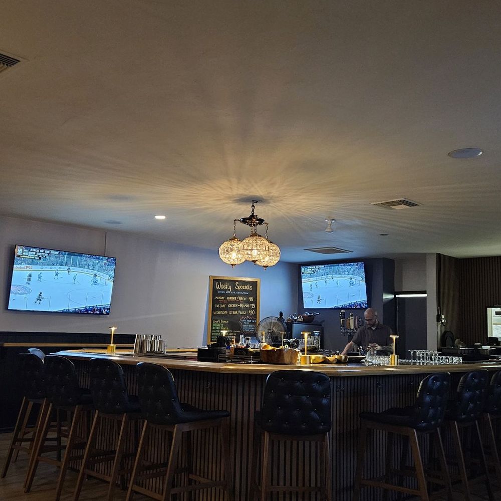 UnCork'd Kitchen & Bar  - Indise - Cocktail Bars Near Me - Tucson, Arizona