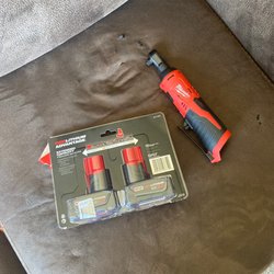Parritt's Trading Post - 3/8 ratchet and batteries
