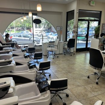 Natural Nails & Spa - Nice new white and black furniture and massage chairs - Day Spas Near Me - Davis, California
