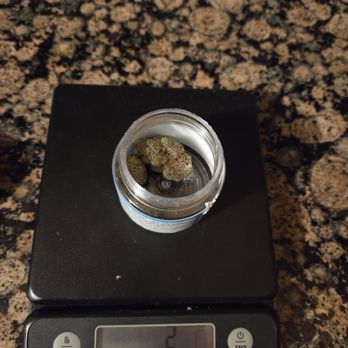 Zen Leaf - Teetering between 1 and 2 grams (should have been 3.5) - Cannabis Clinics Near Me - Chicago, Illinois