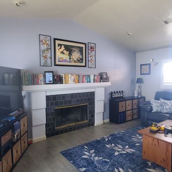 Stephanie's Construction - Family room updated - General Contractors Near Me