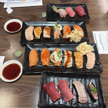 Waka Sakura - Tuna and salmon lover - Conveyor Belt Sushi Near Me - Irvine, California Waka Sakura - Tuna and salmon lover - Conveyor Belt Sushi Near Me - Irvine, California