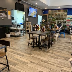 Pho Barr - Dining room