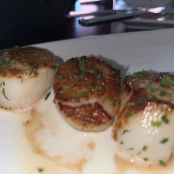 Diamond's Steak & Seafood - Steakhouses Near Me - Howell, Michigan