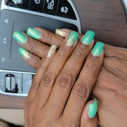 Amour Beauty Nails Lashes Brows - The pictures truly don't capture the beauty of this nail color.
