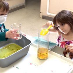 Pittsford United Nursery School - Students learn about the scientific method through our specialized STEM enrichment programs from 3, 4 and 5 year olds.