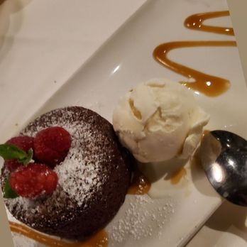 Morton's The Steakhouse - Chocolate cake - Steakhouses Near Me - Honolulu, Hawaii