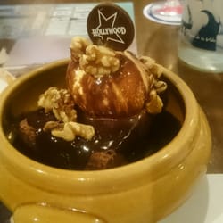 Foster's Hollywood - Brownie con helado de vainilla