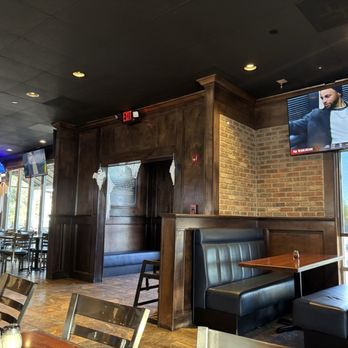 Barro's Pizza - Pizza Near Me - Gilbert, Arizona