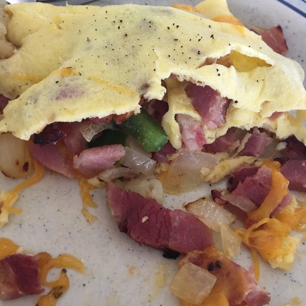 Western omelette with cheddar