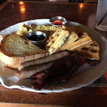 Carmella's Plates & Pints - Cocktail Bars Near Me - Pittsburgh, Pennsylvania
