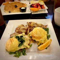 Keke's Breakfast Cafe - Eggs Benedict Florentine - Available upon request from old menu