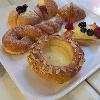 Paris Baguette - Coffee & Tea Near Me - New York, New York Paris Baguette - Coffee & Tea Near Me - New York, New York