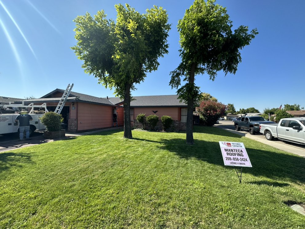 Slide of Manteca Roofing