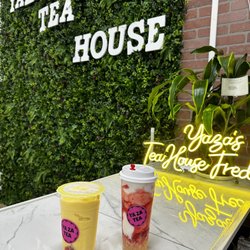 Asian Super Market - Mongo slush & strawberry slush