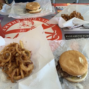 Randy's Drive In - Single cheese burger and rings - American Near Me - Carl Junction, Missouri Randy's Drive In - Single cheese burger and rings - American Near Me - Carl Junction, Missouri
