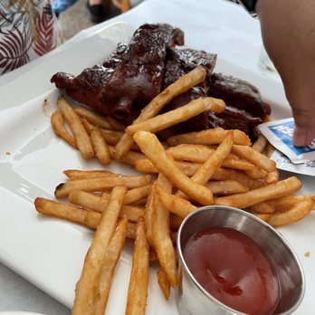 Twisted Willow - Ribs with fries - New American Near Me - Port Washington, Wisconsin