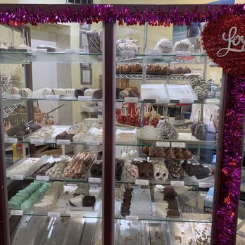 The Chocolate Crocodile - Caramel apples - Chocolatiers & Shops Near Me - Huntsville, Alabama The Chocolate Crocodile - Caramel apples - Chocolatiers & Shops Near Me - Huntsville, Alabama