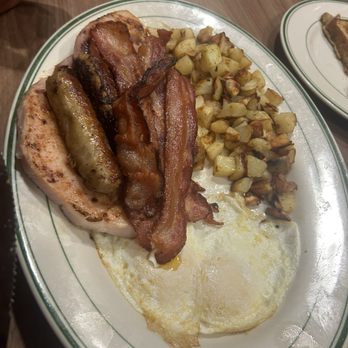 Lumberjacks Restaurant - Hungry man - American Near Me - Stockton, California