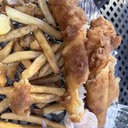 Mary's Bleue Moon Cafe - Mushy, from the batter to the fish!
