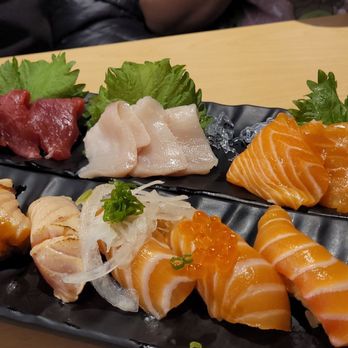 Waka Sakura - Salmon lover and assorted sashimi - Conveyor Belt Sushi Near Me - Gardena, California Waka Sakura - Salmon lover and assorted sashimi - Conveyor Belt Sushi Near Me - Gardena, California